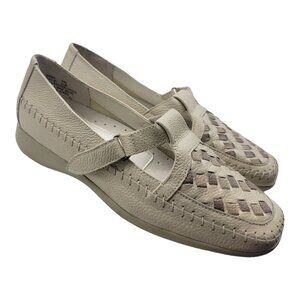 MUSHROOMS Shoes Womens Size 6.5 Leather Casual Comfort Career Slip On